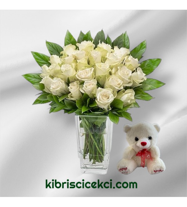 Vazoda 27 Beyaz Gül Ayıcık Vazoda 27 Beyaz Gül Ayıcık
